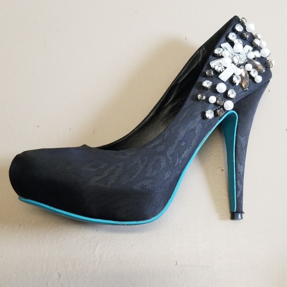 Buckle BKE black pumps